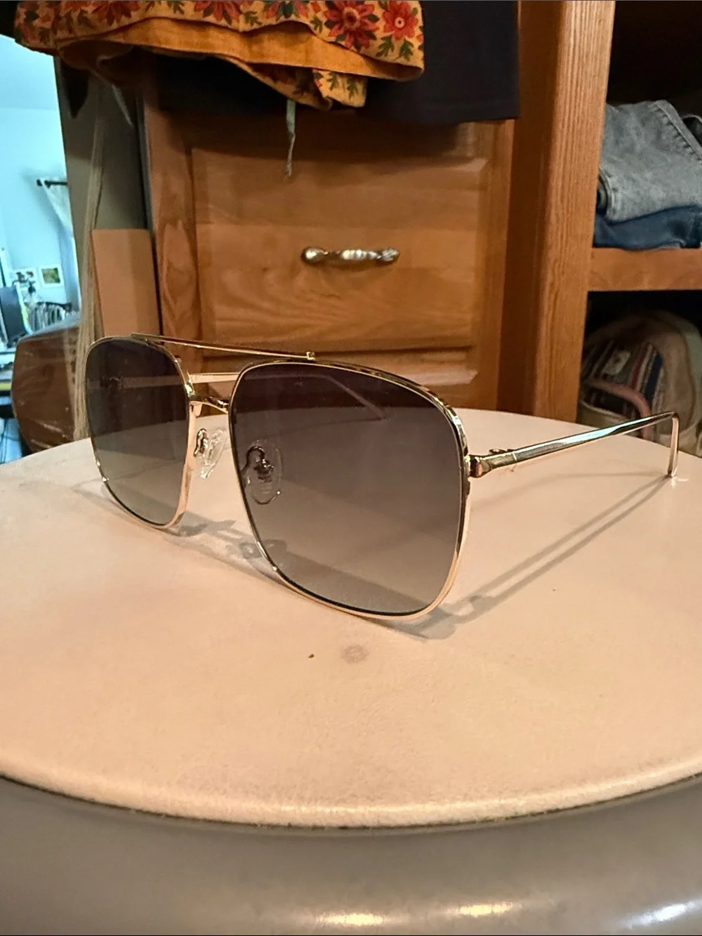 Gold Frame Aviator Sunglasses with Gradient Gray Lenses